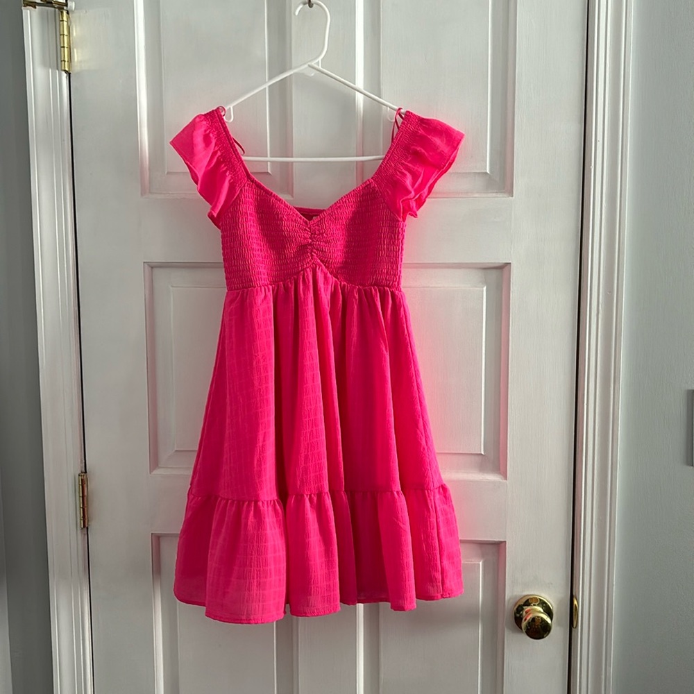 Size XS Allison & Kelly Short Sleeve Smocked Empire Tiered Mini Dress - Hot Pink